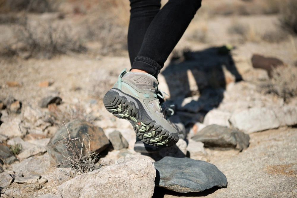 KEEN Targhee Vent Mid Hiking Boots - Women's - Image 12